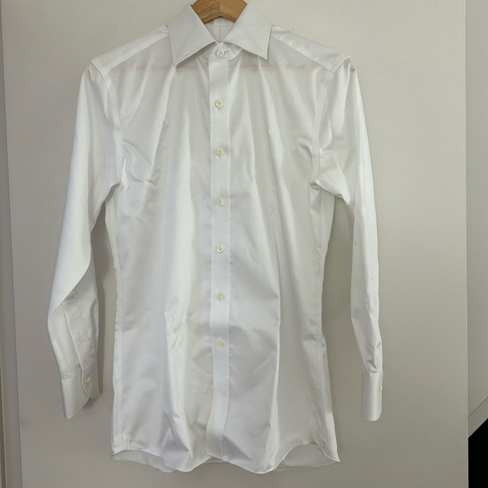 Proper Cloth non-iron dress shirt. Unworn. No holes or stains.